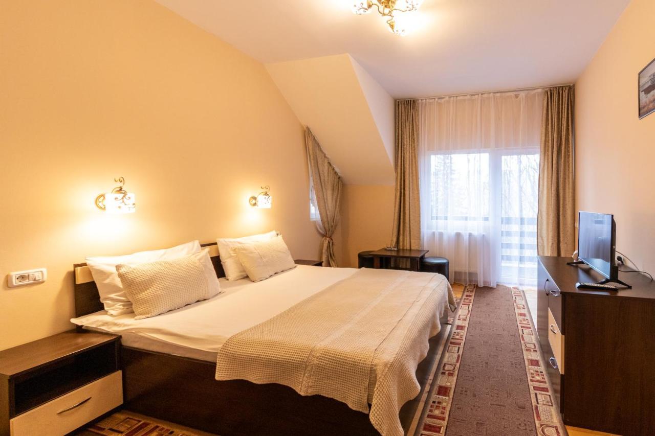 Pension Master Sinaia Exterior photo