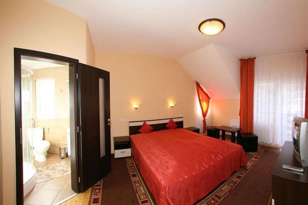 Pension Master Sinaia Exterior photo